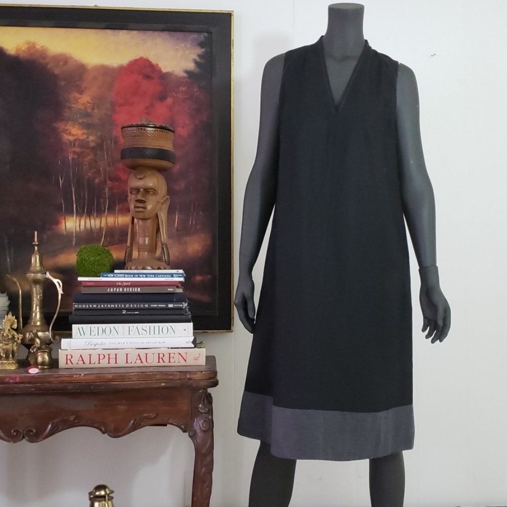 Timoure Et Group | French Designer Linen sleeveless dress | Black